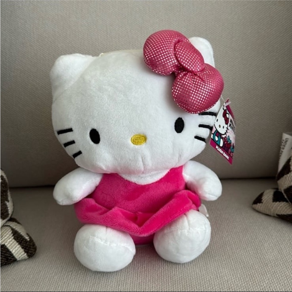 HELLO KITTY PLUSH BANK NWT APPROX 8" SANRIO 2017
